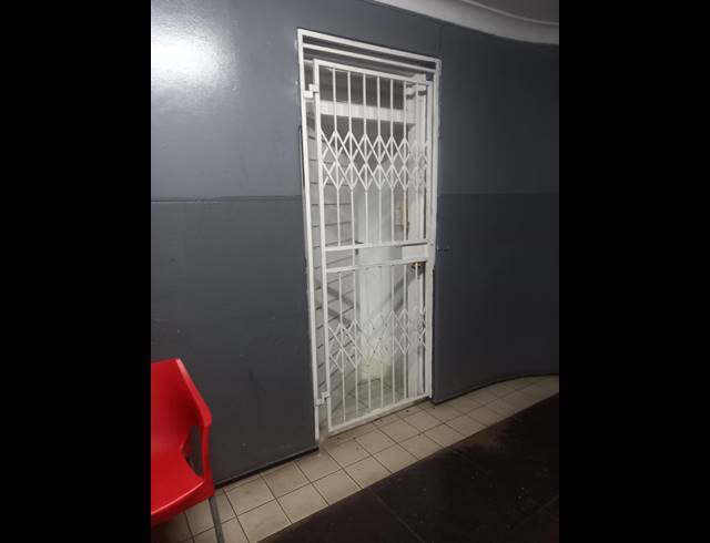2.5 BEDROOM APARTMENT FOR SALE IN BULWER